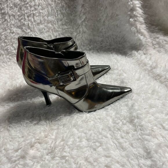 Gianni Bini Metallic silver pointed stiletto heel ankle boots size zippe… - Picture 1 of 10